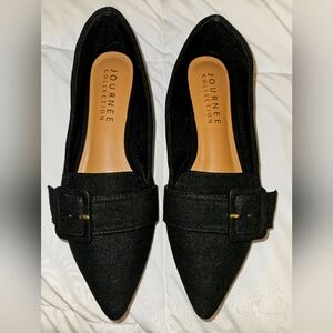 Journey Collection- size 7.5 Black Flats with cute buckle detail